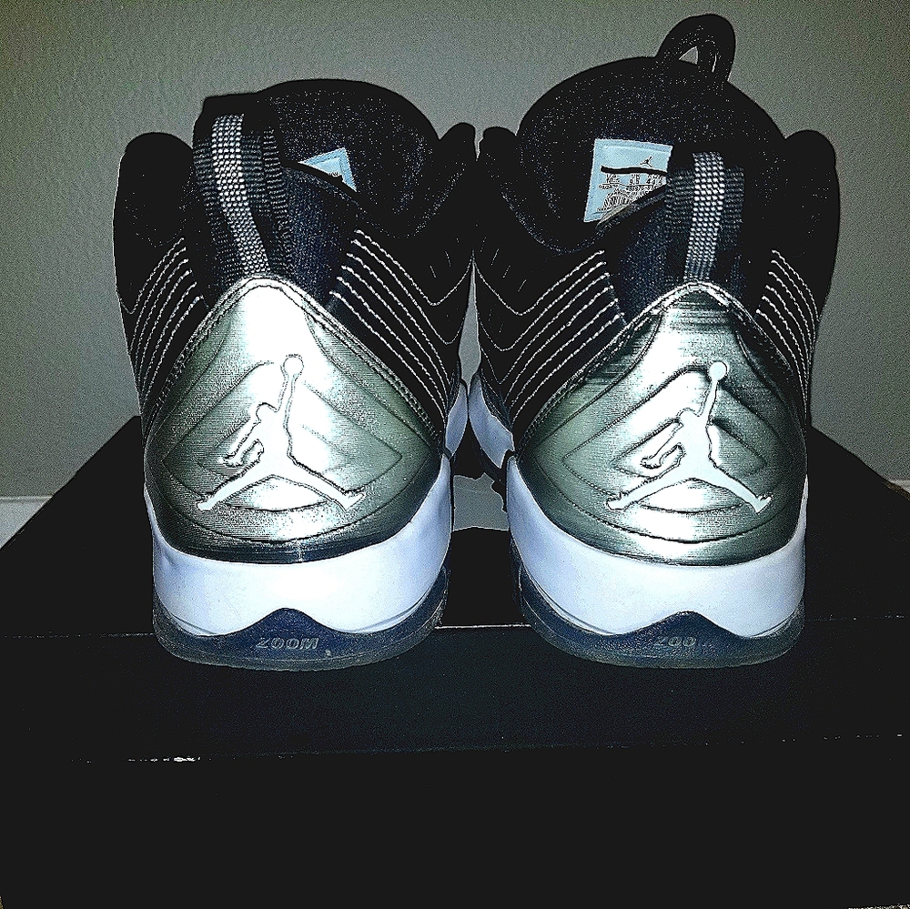 Air Jordan Velocity Size 10.5 - Picture 6 of 14